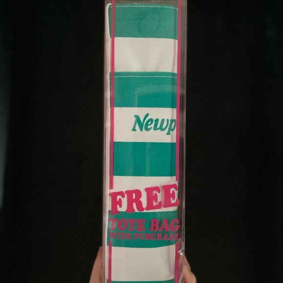 Genuine Vintage Newport Stripes Bag - Picture 7 of 7